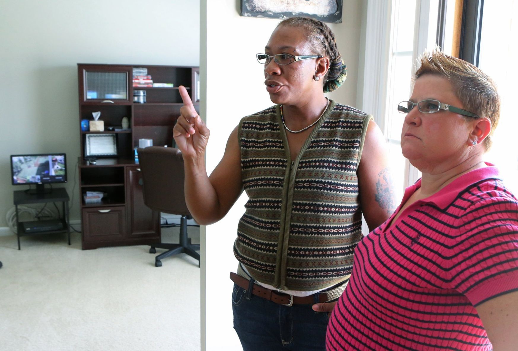 New neighbors are fighting in St. Charles County